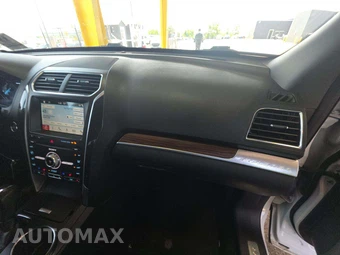 2019 Ford Explorer Limited – miniatura 17