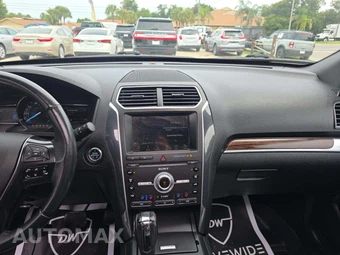 2019 Ford Explorer Limited - miniatura 10
