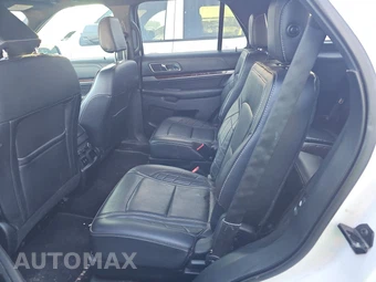 2019 Ford Explorer Platinum - miniatura 13