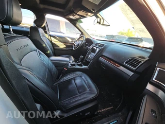2019 Ford Explorer Platinum - miniatura 8