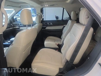2019 Ford Explorer Platinum - miniatura 10
