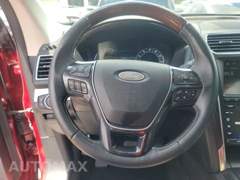 2019 Ford Explorer Platinum - miniatura 10