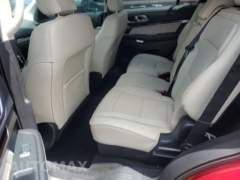 2019 Ford Explorer Platinum - miniatura 13