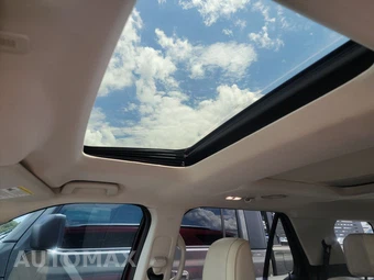 2019 Ford Explorer Platinum - miniatura 18