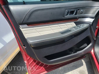 2019 Ford Explorer Platinum - miniatura 9