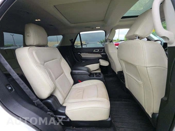 2019 Ford Explorer Platinum - miniatura 17