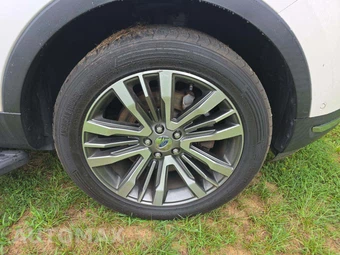 2019 Ford Explorer Platinum - miniatura 28