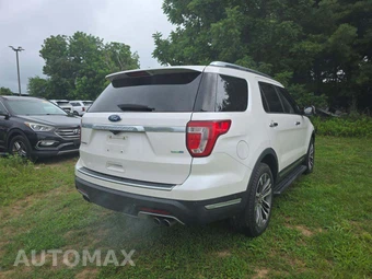 2019 Ford Explorer Platinum - miniatura 3