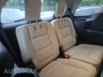 2019 Ford Explorer Platinum - miniatura 14