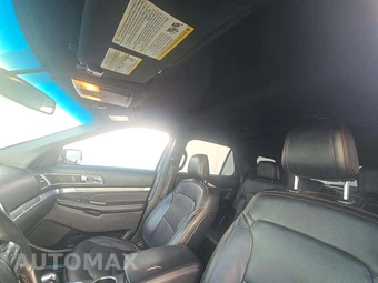 2019 Ford Explorer Sport - miniatura 8