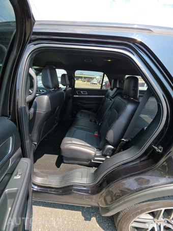2019 Ford Explorer Sport - miniatura 10