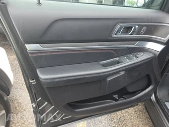 2019 Ford Explorer Sport - miniatura 26