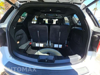 2019 Ford Explorer XLT - miniatura 12