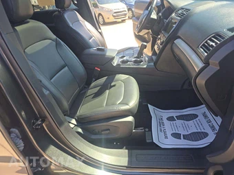 2019 Ford Explorer XLT – miniatura 16