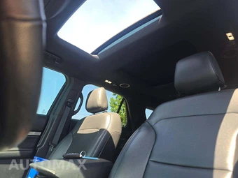 2019 Ford Explorer XLT – miniatura 8