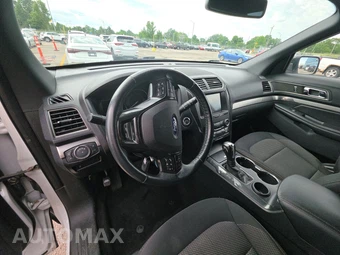 2019 Ford Explorer XLT - miniatura 11