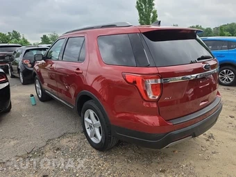 2019 Ford Explorer XLT – miniatura 6