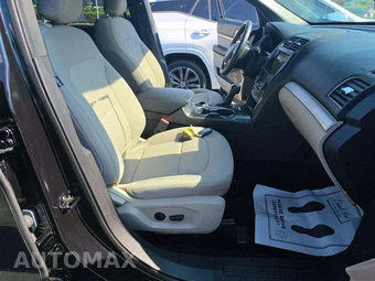 2019 Ford Explorer XLT - miniatura 19