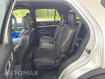 2019 Ford Explorer XLT – miniatura 13