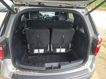 2019 Ford Explorer XLT – miniatura 14
