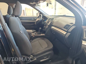 2019 Ford Explorer XLT - miniatura 8