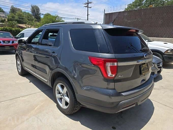 2019 Ford Explorer XLT – miniatura 2
