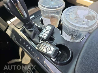 2019 Ford Explorer XLT – miniatura 8