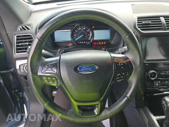 2019 Ford Explorer XLT – miniatura 10