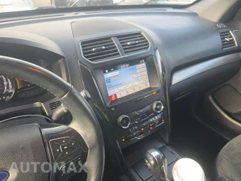 2019 Ford Explorer XLT - miniatura 11