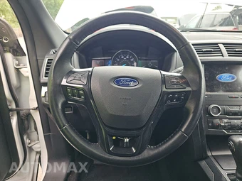 2019 Ford Explorer XLT - miniatura 10