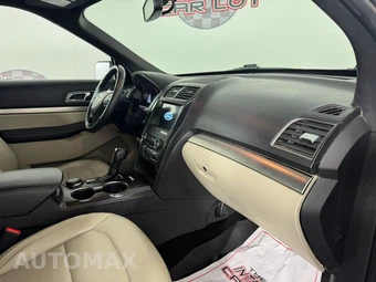 2019 Ford Explorer XLT - miniatura 12