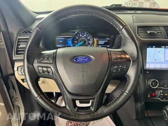 2019 Ford Explorer XLT - miniatura 13