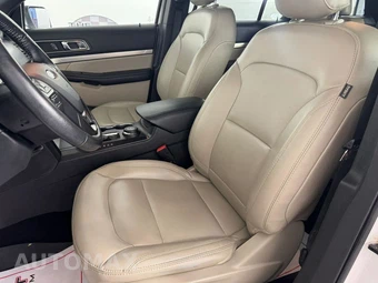 2019 Ford Explorer XLT - miniatura 32