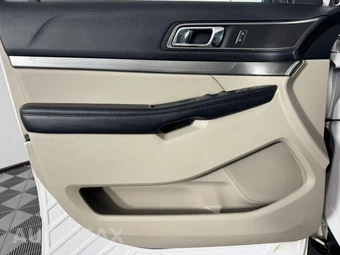 2019 Ford Explorer XLT - miniatura 40