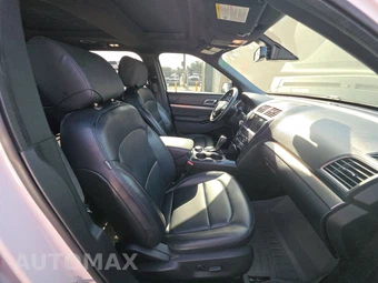 2019 Ford Explorer XLT – miniatura 8