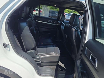 2019 Ford Explorer XLT – miniatura 17