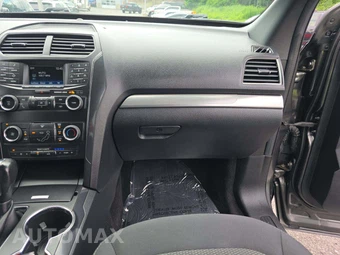 2019 Ford Explorer XLT – miniatura 17
