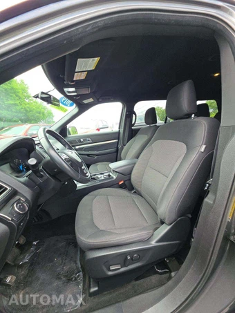 2019 Ford Explorer XLT – miniatura 3