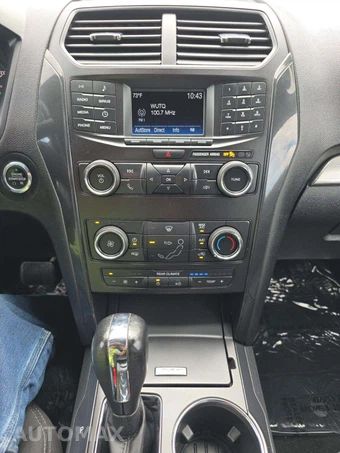 2019 Ford Explorer XLT – miniatura 7