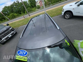 2019 Ford Explorer XLT – miniatura 9