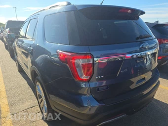2019 Ford Explorer XLT – miniatura 6