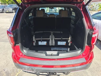 2019 Ford Explorer XLT – miniatura 17