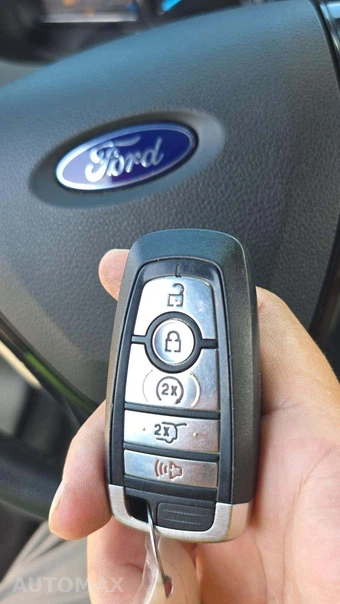 2019 Ford Explorer XLT – miniatura 20