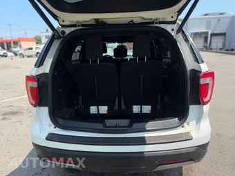 2019 Ford Explorer XLT - miniatura 12