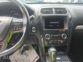 2019 Ford Explorer XLT - miniatura 11