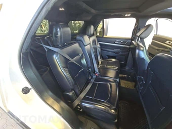 2019 Ford Explorer XLT - miniatura 17