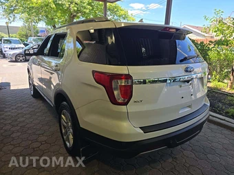 2019 Ford Explorer XLT - miniatura 2