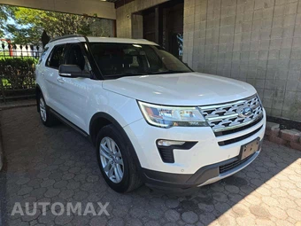 2019 Ford Explorer XLT - miniatura 4