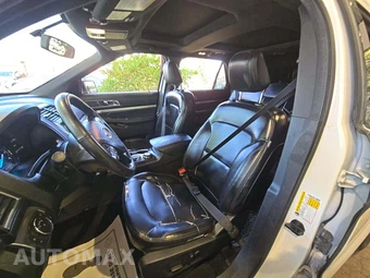 2019 Ford Explorer XLT - miniatura 6