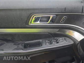 2019 Ford Explorer XLT – miniatura 9